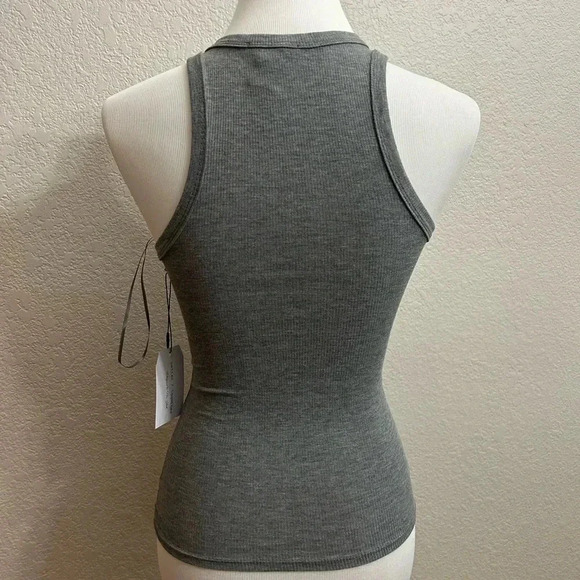 2 Better together tank tops - Picture 3 of 5